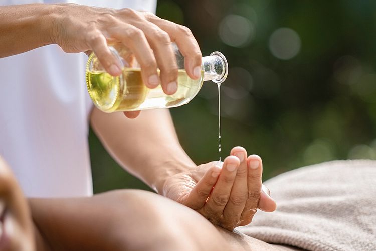Oil massage in Marina Oil massage in Marina